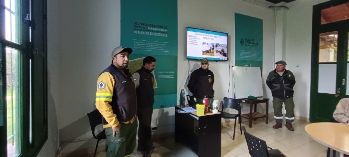 Capacitación en Manejo Defensivo para Vehículos de Emergencia en el PN ...